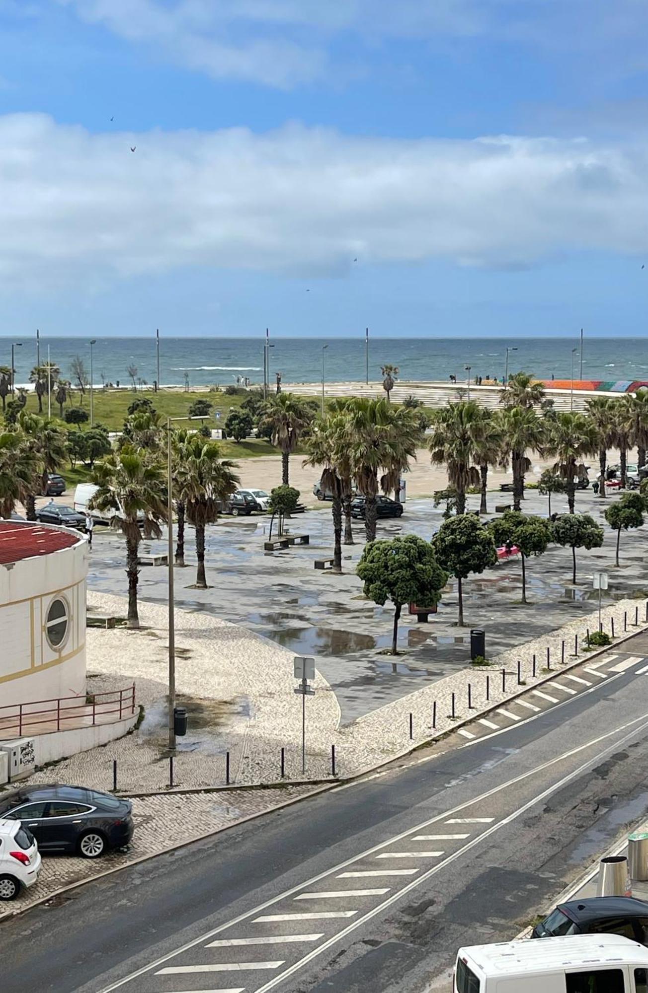 Enjoy Ocean Beach Life At Costa Da Caparica! Ngoại thất bức ảnh
